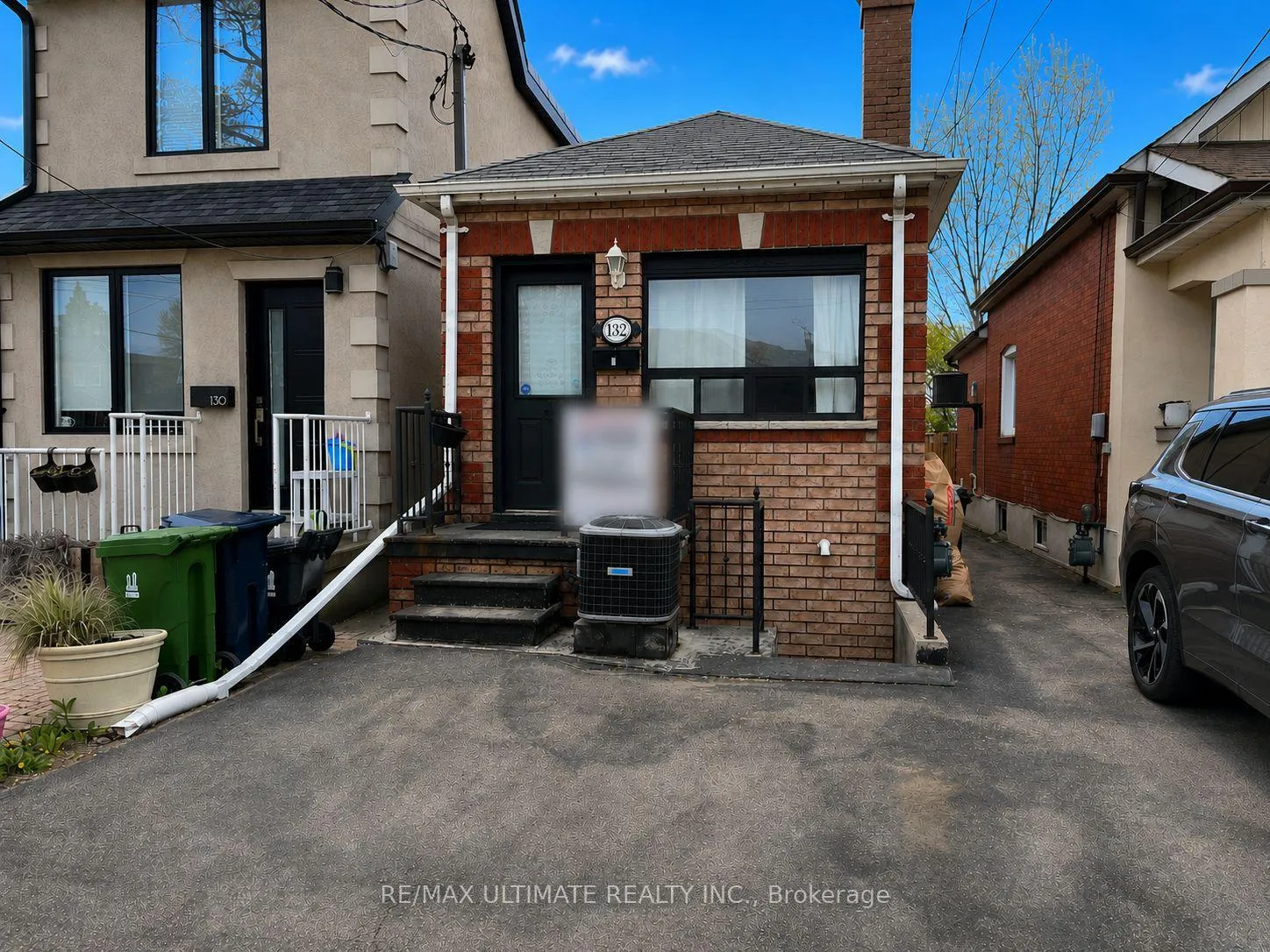 Front of 132 Spears Street