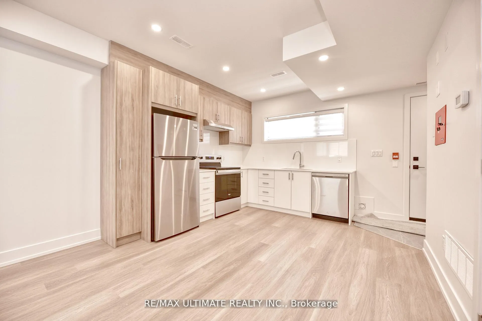 Photo 3 of Unit Laneway, 385 McRoberts Avenue, Toronto, Caledonia-Fairbank — HOMEH