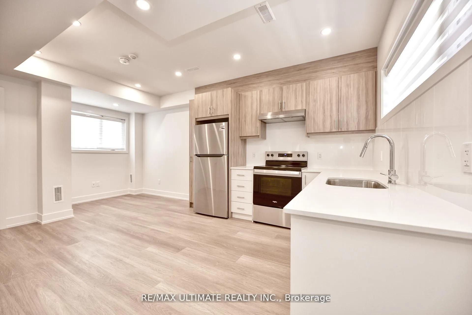 Photo 4 of Unit Laneway, 385 McRoberts Avenue, Toronto, Caledonia-Fairbank — HOMEH