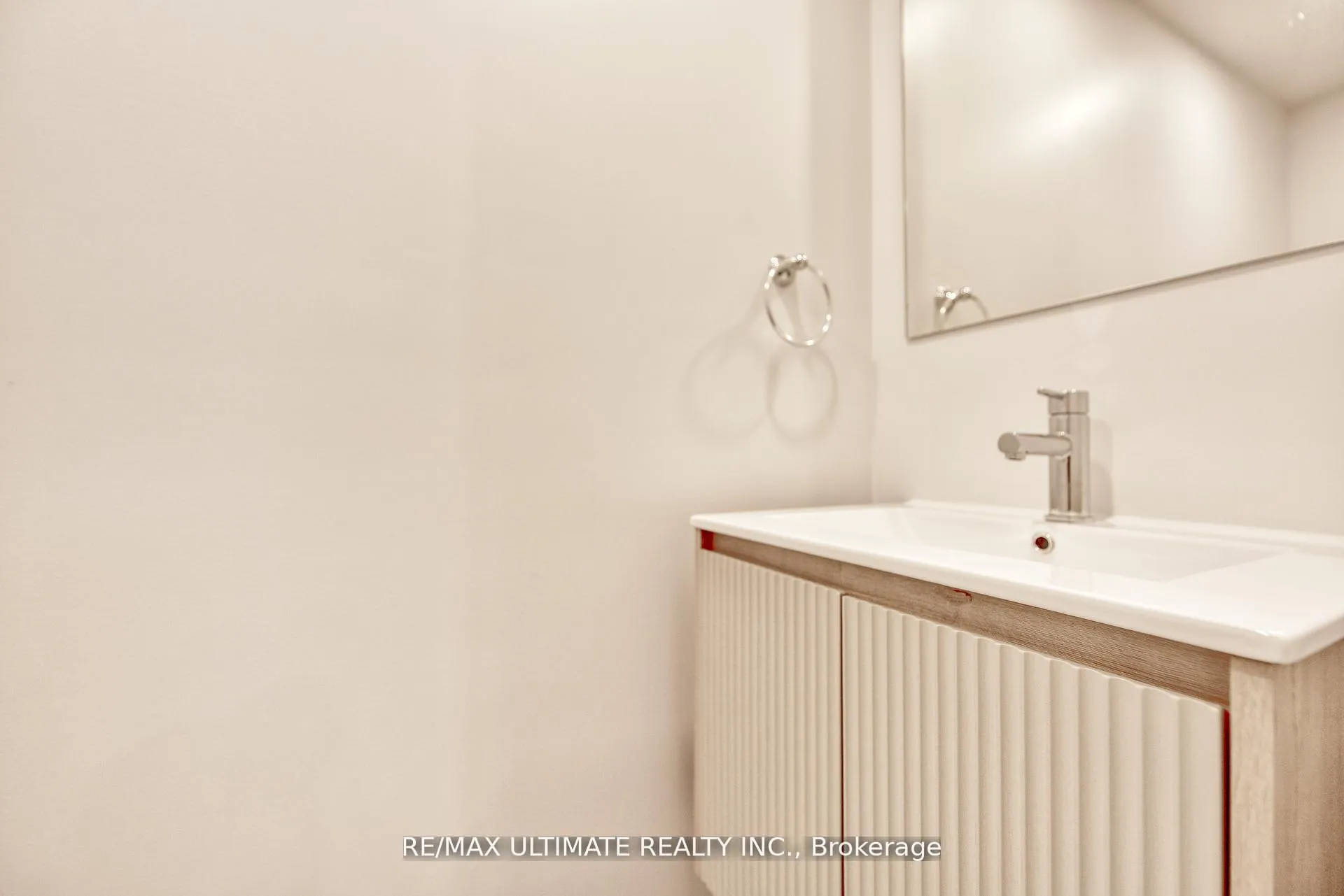 Photo 8 of Unit Laneway, 385 McRoberts Avenue, Toronto, Caledonia-Fairbank — HOMEH