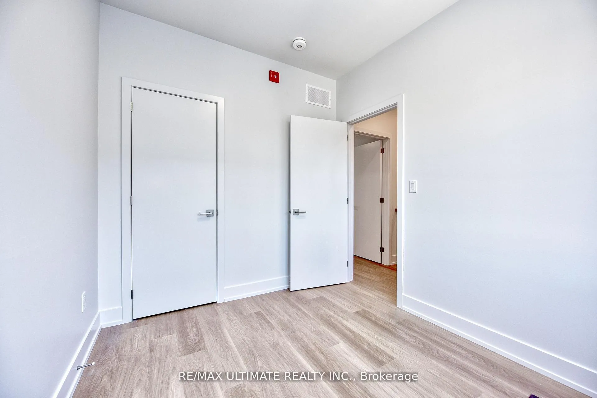 Photo 16 of Unit Laneway, 385 McRoberts Avenue, Toronto, Caledonia-Fairbank — HOMEH