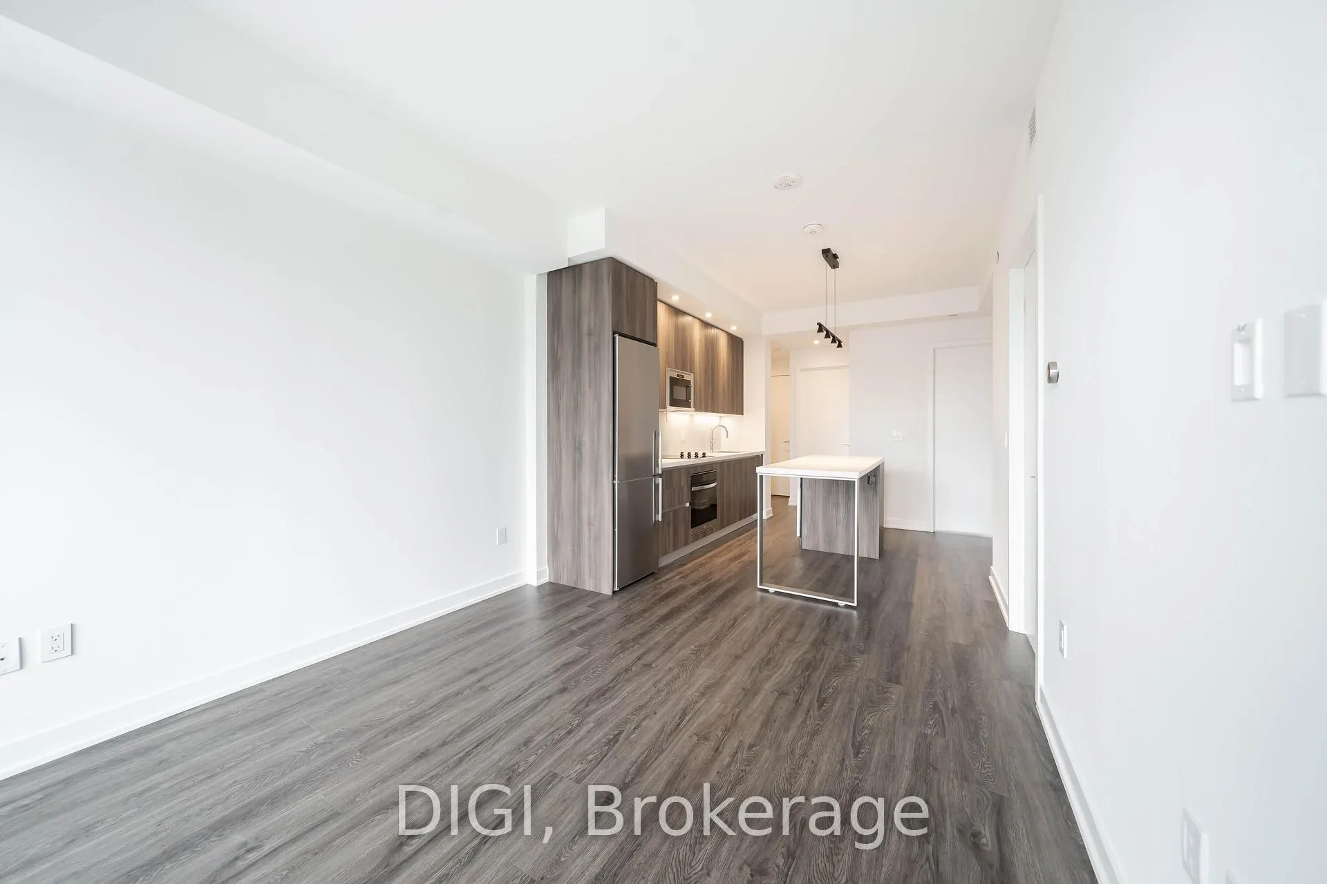 Photo 3 of Unit 307, 8 Gloucester Street, Toronto, Church-Yonge Corridor — HOMEH