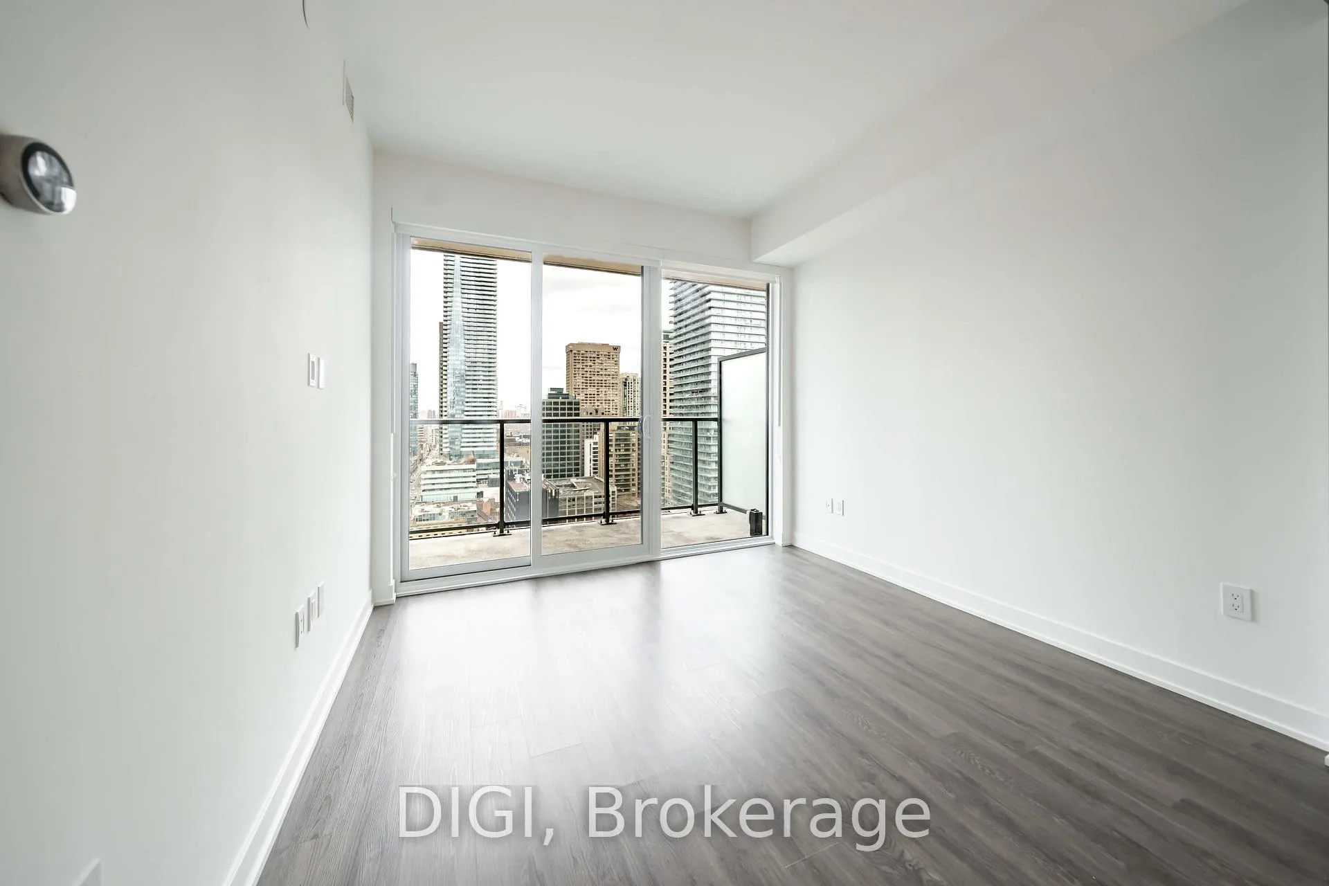 Photo 12 of Unit 307, 8 Gloucester Street, Toronto, Church-Yonge Corridor — HOMEH