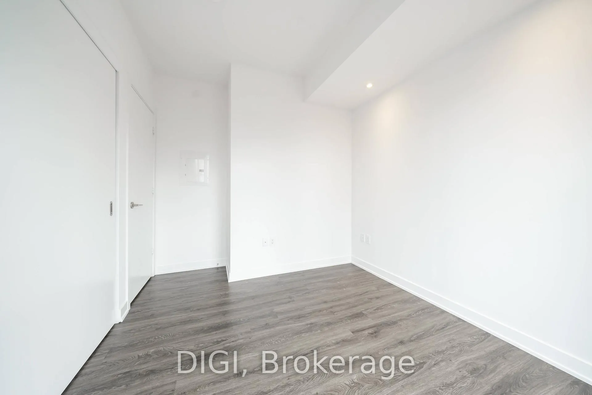 Photo 13 of Unit 307, 8 Gloucester Street, Toronto, Church-Yonge Corridor — HOMEH