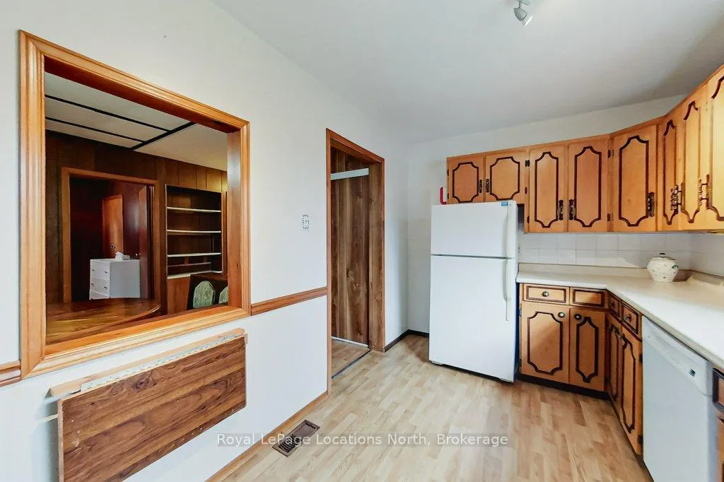Photo 5 of 185 Bay Street E, Blue Mountains — HOMEH