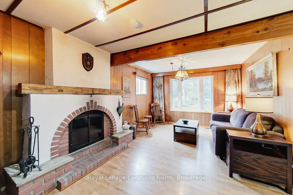 Photo 11 of 185 Bay Street E, Blue Mountains — HOMEH