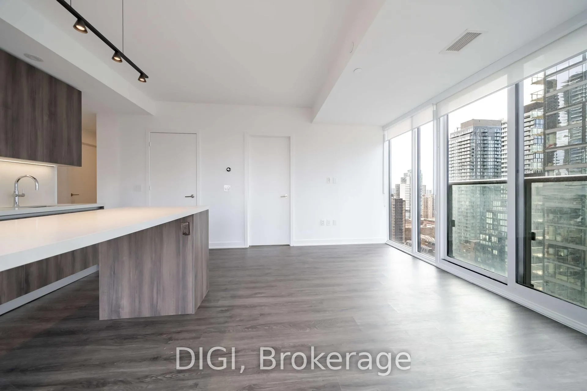 Photo 7 of Unit 2002, 8 Gloucester Street, Toronto, Church-Yonge Corridor — HOMEH
