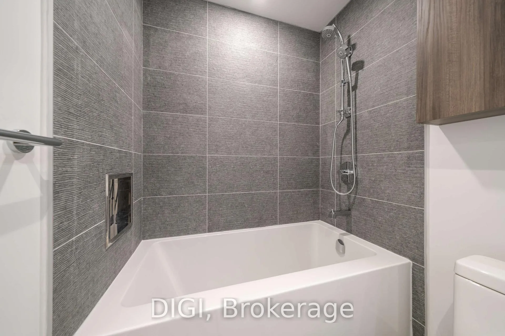 Photo 15 of Unit 2002, 8 Gloucester Street, Toronto, Church-Yonge Corridor — HOMEH