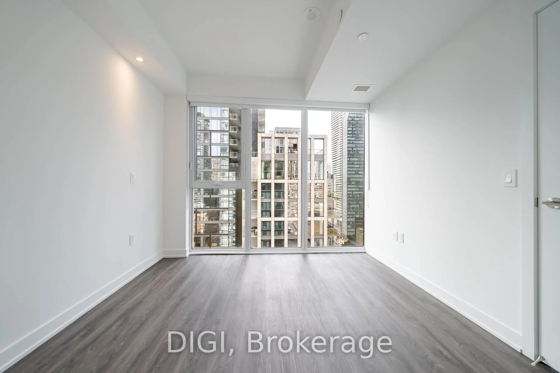 Photo 16 of Unit 2002, 8 Gloucester Street, Toronto, Church-Yonge Corridor — HOMEH