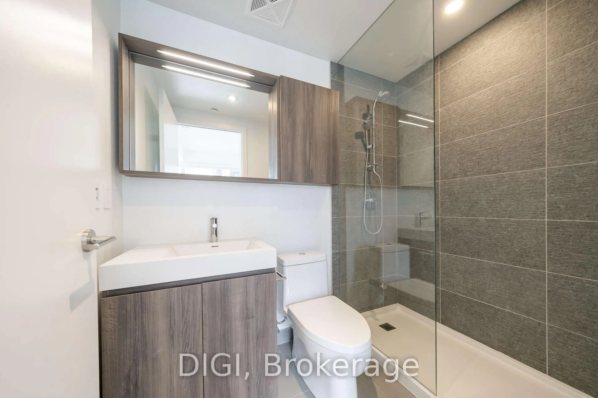 Photo 18 of Unit 2002, 8 Gloucester Street, Toronto, Church-Yonge Corridor — HOMEH