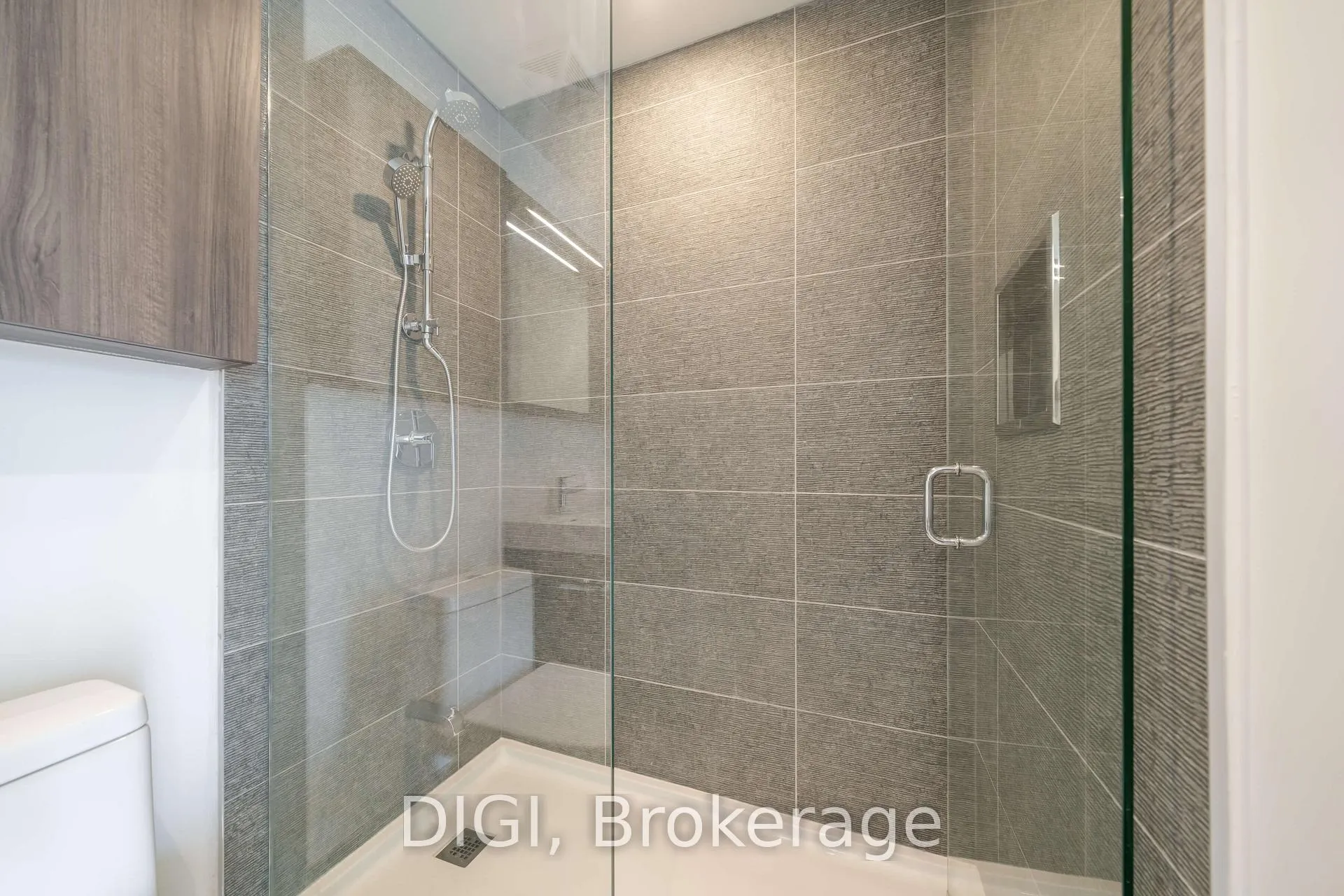 Photo 19 of Unit 2002, 8 Gloucester Street, Toronto, Church-Yonge Corridor — HOMEH