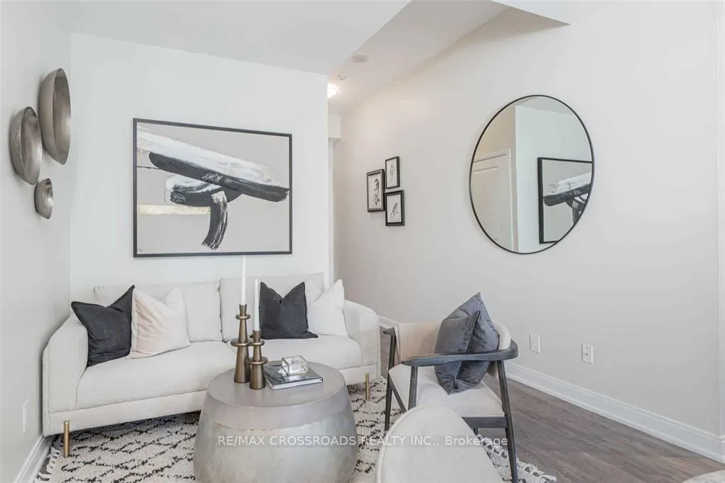 Photo 11 of Unit 814, 88 Broadway Avenue, Toronto, Mount Pleasant West — HOMEH