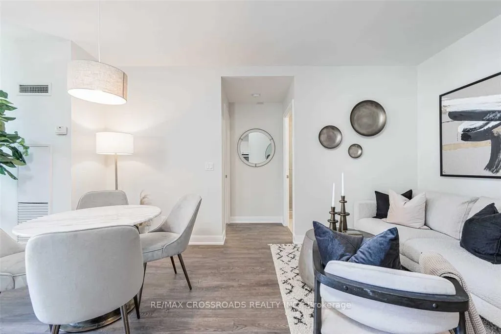 Photo 18 of Unit 814, 88 Broadway Avenue, Toronto, Mount Pleasant West — HOMEH