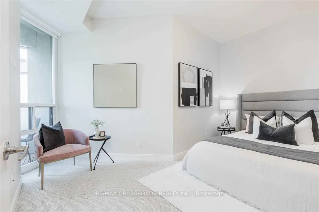 Photo 20 of Unit 814, 88 Broadway Avenue, Toronto, Mount Pleasant West — HOMEH