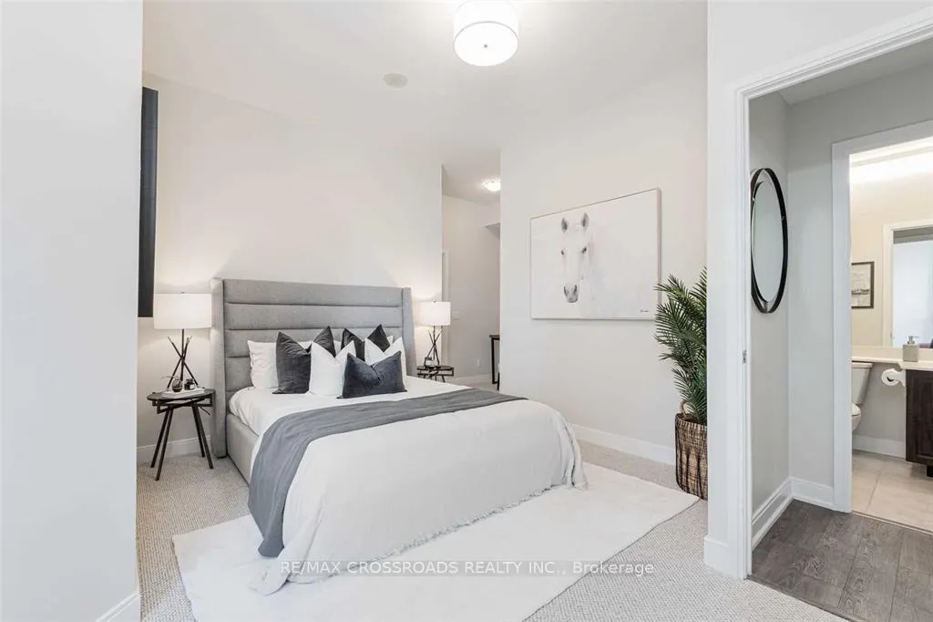 Photo 22 of Unit 814, 88 Broadway Avenue, Toronto, Mount Pleasant West — HOMEH