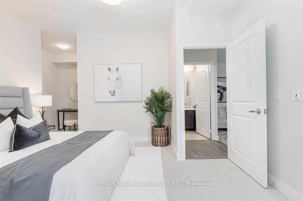 Photo 23 of Unit 814, 88 Broadway Avenue, Toronto, Mount Pleasant West — HOMEH