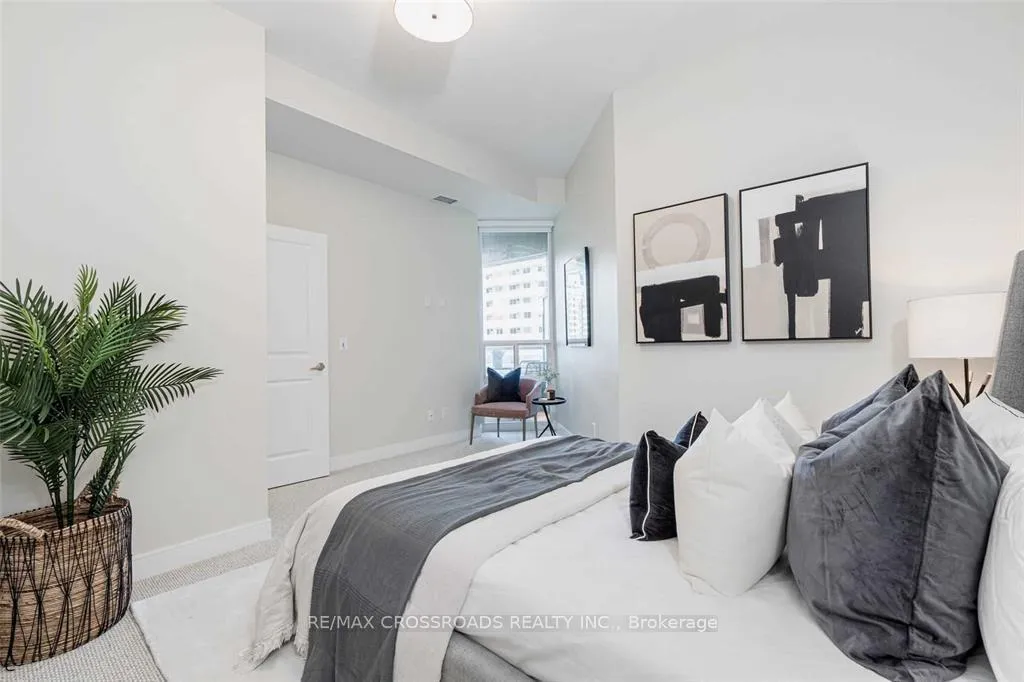 Photo 24 of Unit 814, 88 Broadway Avenue, Toronto, Mount Pleasant West — HOMEH