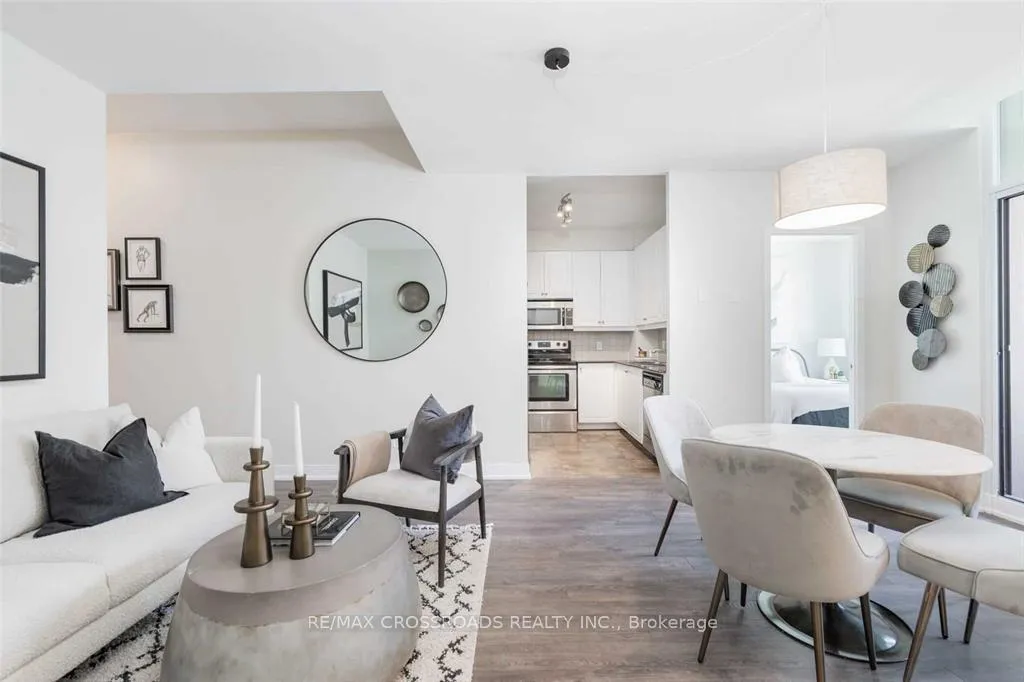 Photo 30 of Unit 814, 88 Broadway Avenue, Toronto, Mount Pleasant West — HOMEH