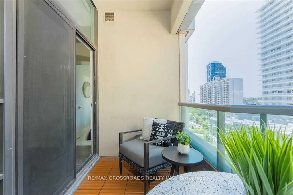 Photo 35 of Unit 814, 88 Broadway Avenue, Toronto, Mount Pleasant West — HOMEH
