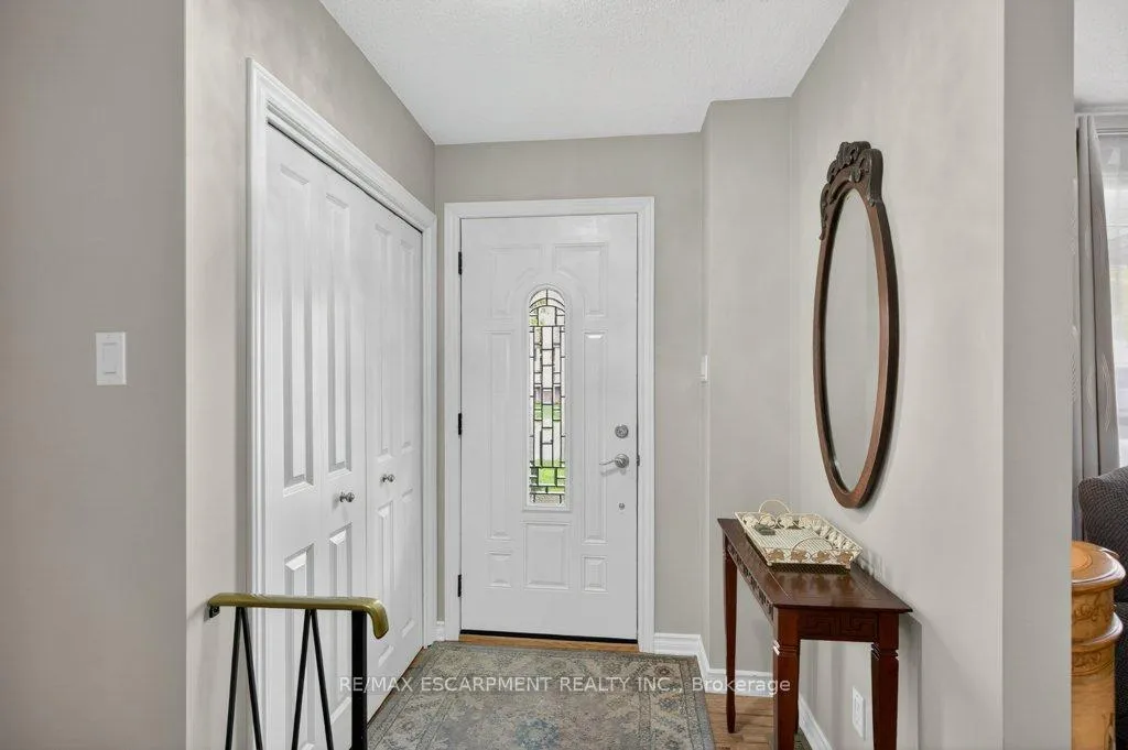Photo 6 of 4 Camelot Drive, Hamilton, Lawfield — HOMEH