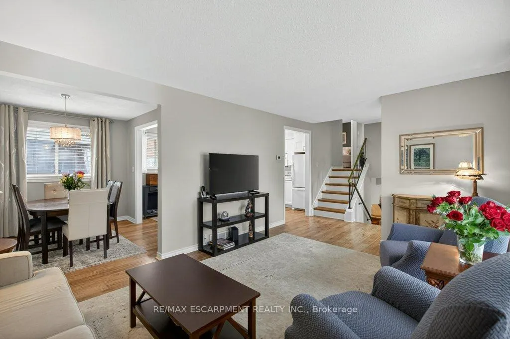 Photo 10 of 4 Camelot Drive, Hamilton, Lawfield — HOMEH