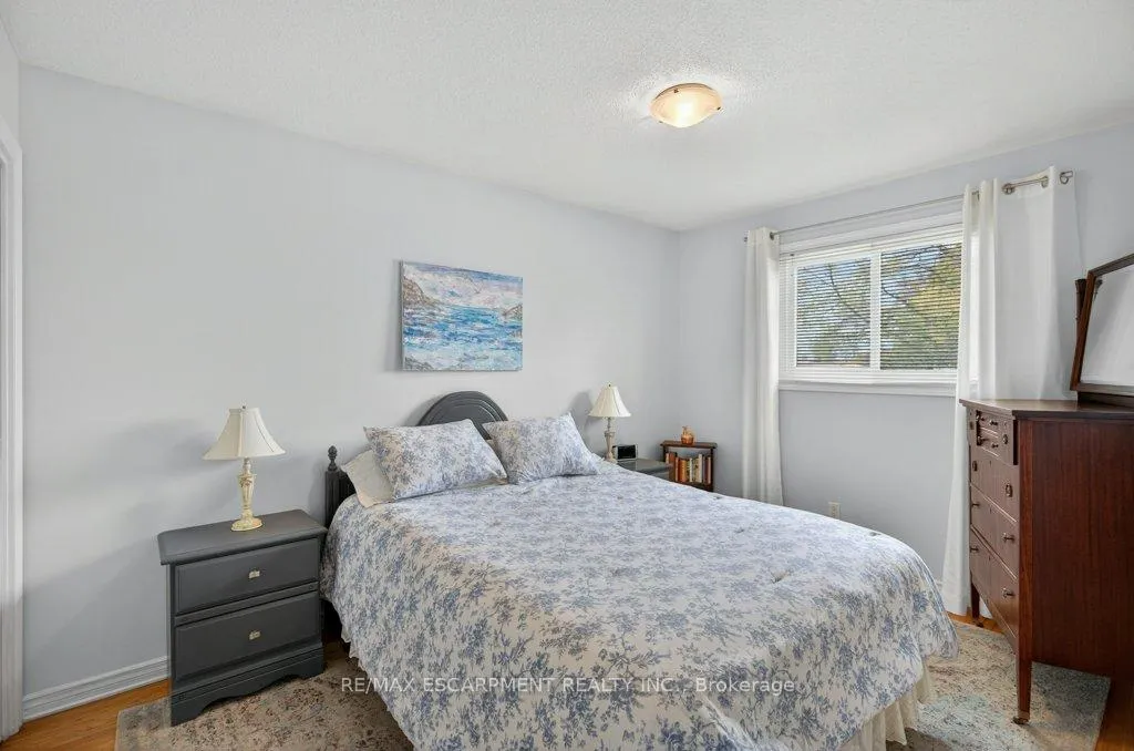 Photo 24 of 4 Camelot Drive, Hamilton, Lawfield — HOMEH