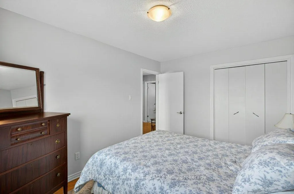 Photo 25 of 4 Camelot Drive, Hamilton, Lawfield — HOMEH