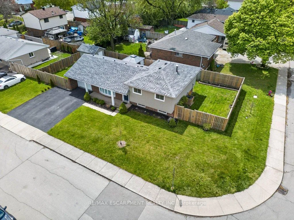 Photo 46 of 4 Camelot Drive, Hamilton, Lawfield — HOMEH