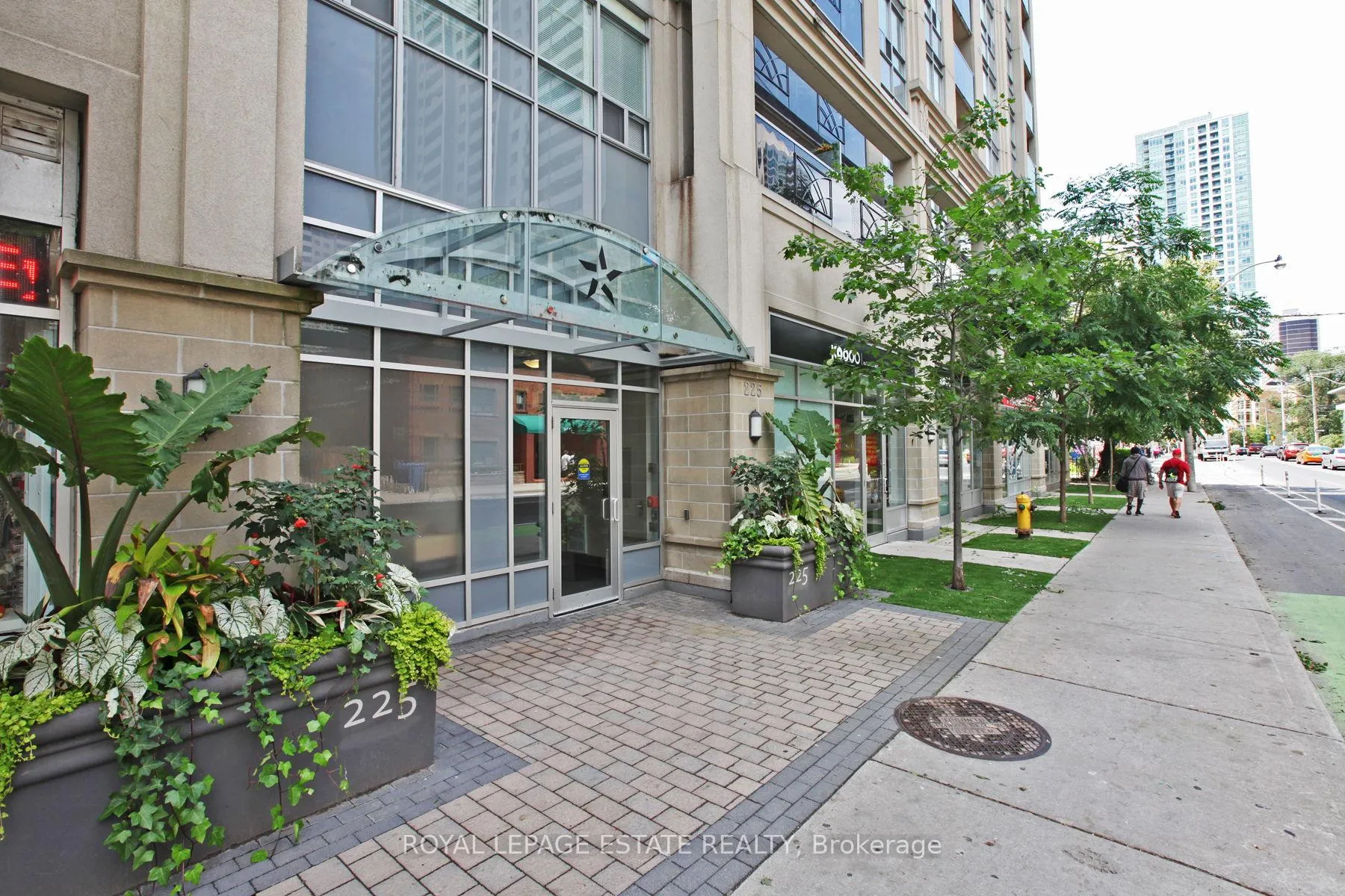 Photo 2 of Unit 512, 225 Wellesley Street E, Toronto, Cabbagetown-South St. James Town — HOMEH