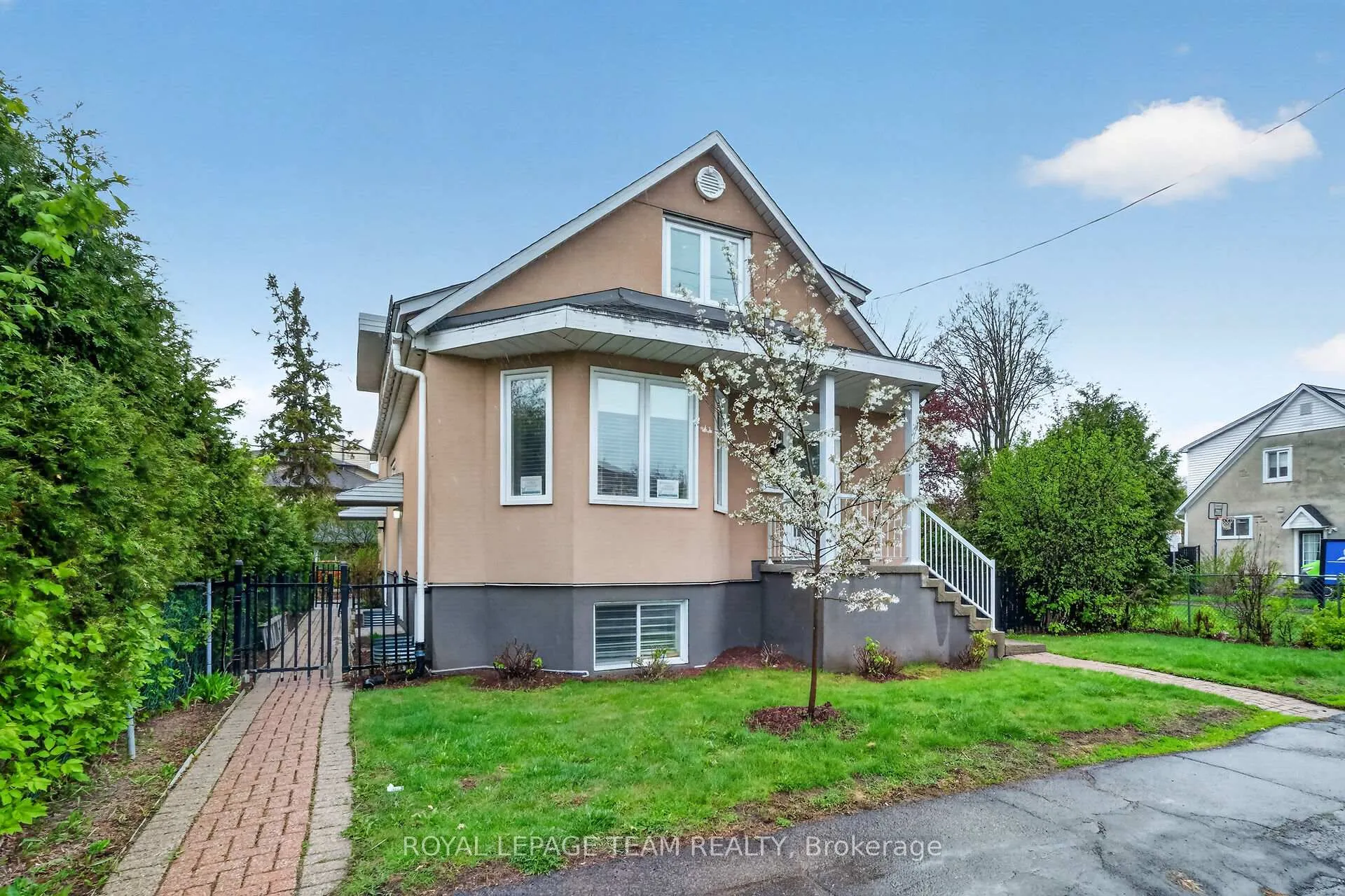 Photo 2 of 196 Prince Albert Street, Ottawa, Overbrook/Castle Heights — HOMEH