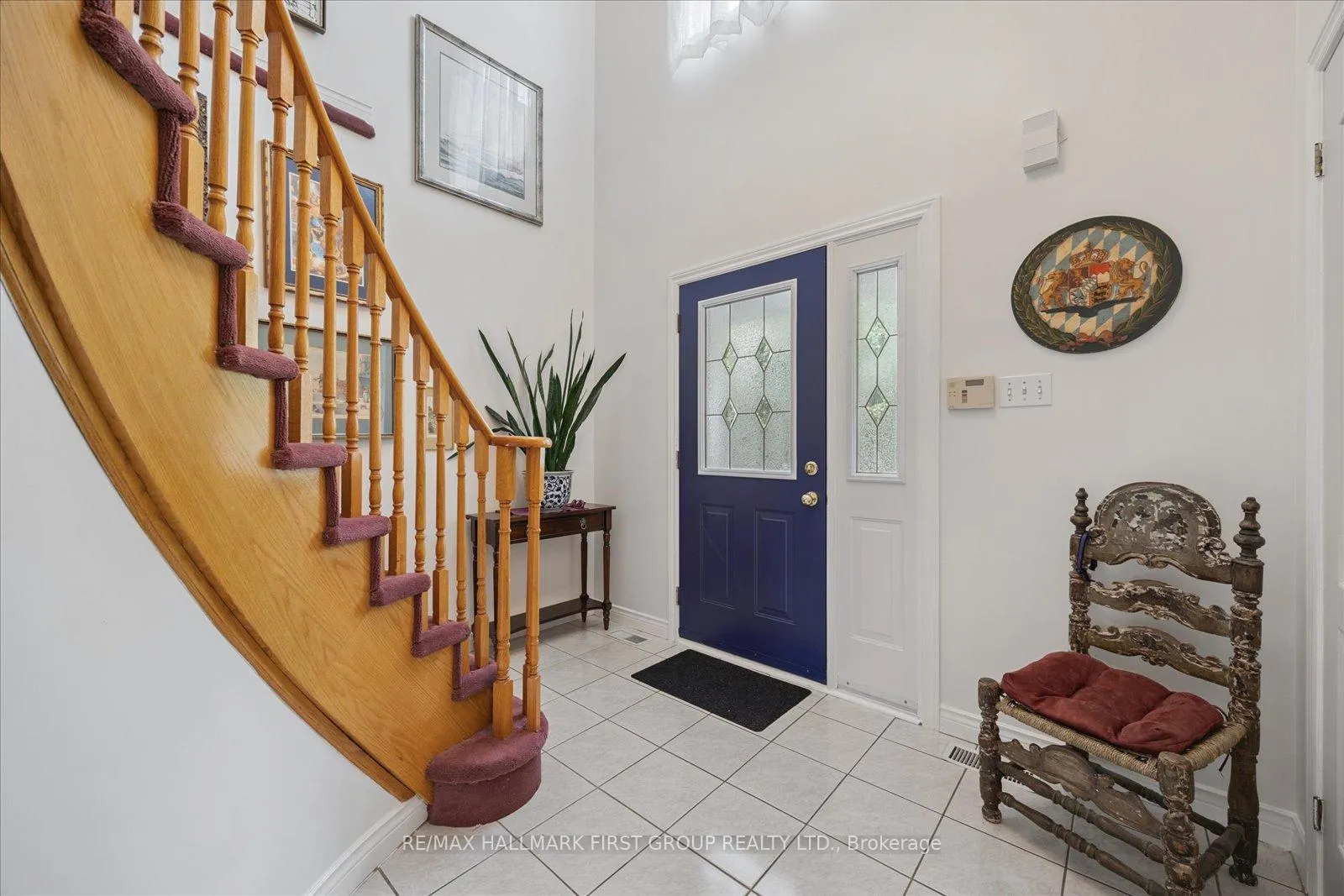 Photo 3 of 412 Athol Street, Whitby, Downtown Whitby — HOMEH