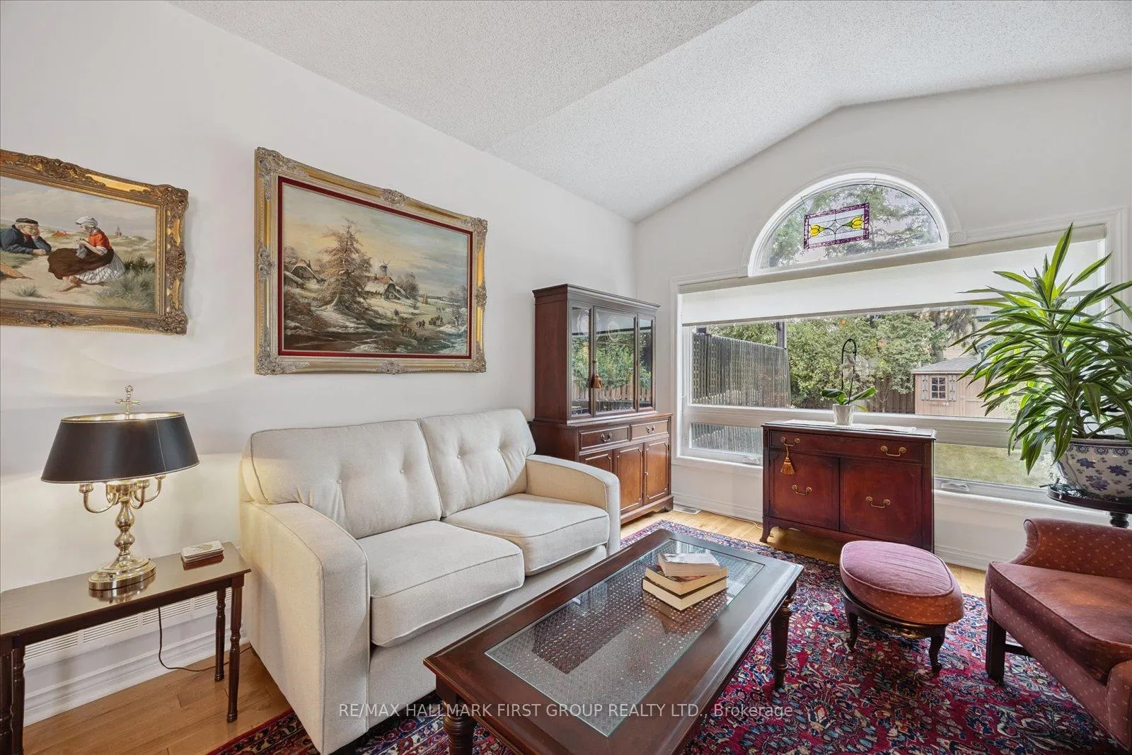 Photo 6 of 412 Athol Street, Whitby, Downtown Whitby — HOMEH