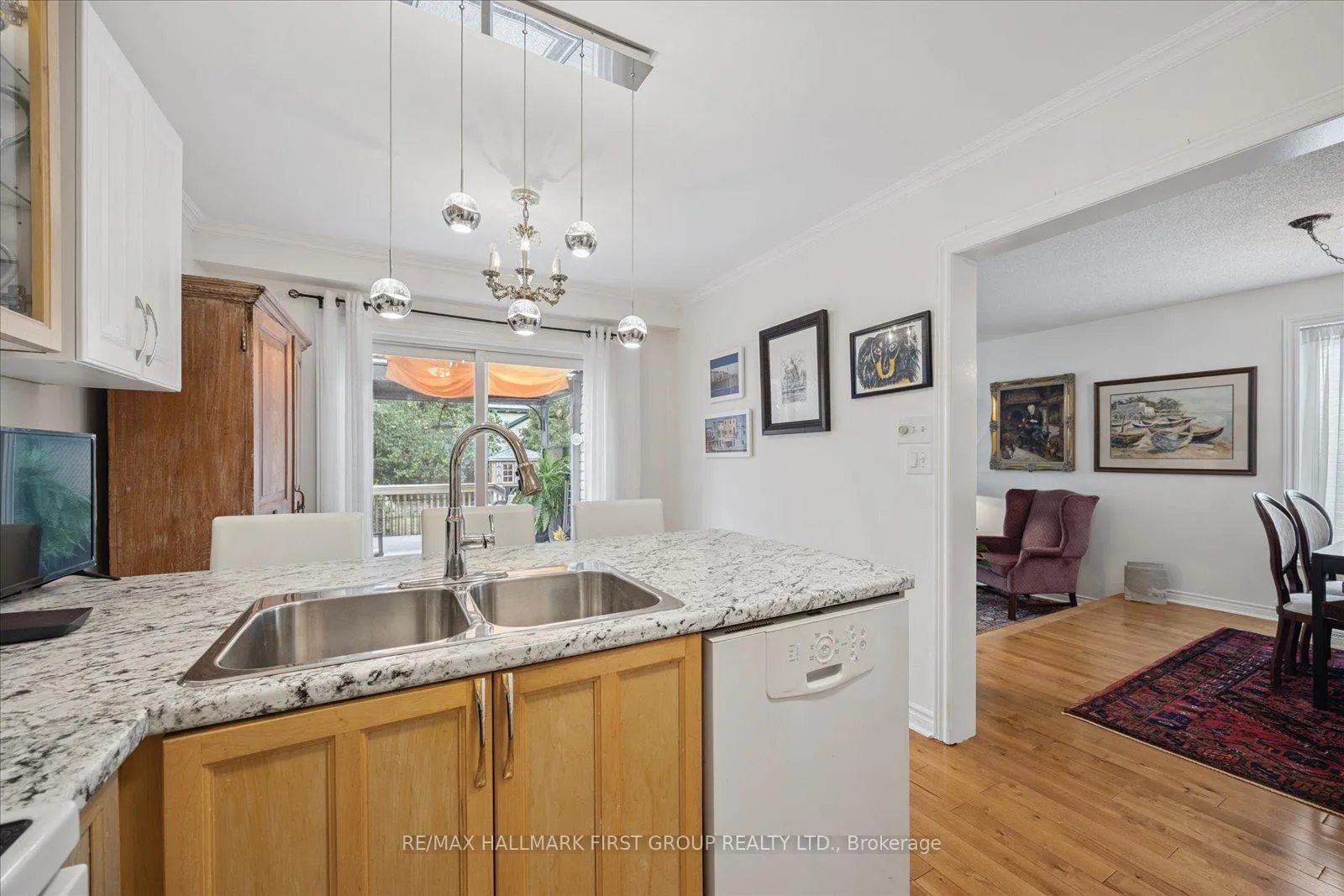 Photo 15 of 412 Athol Street, Whitby, Downtown Whitby — HOMEH