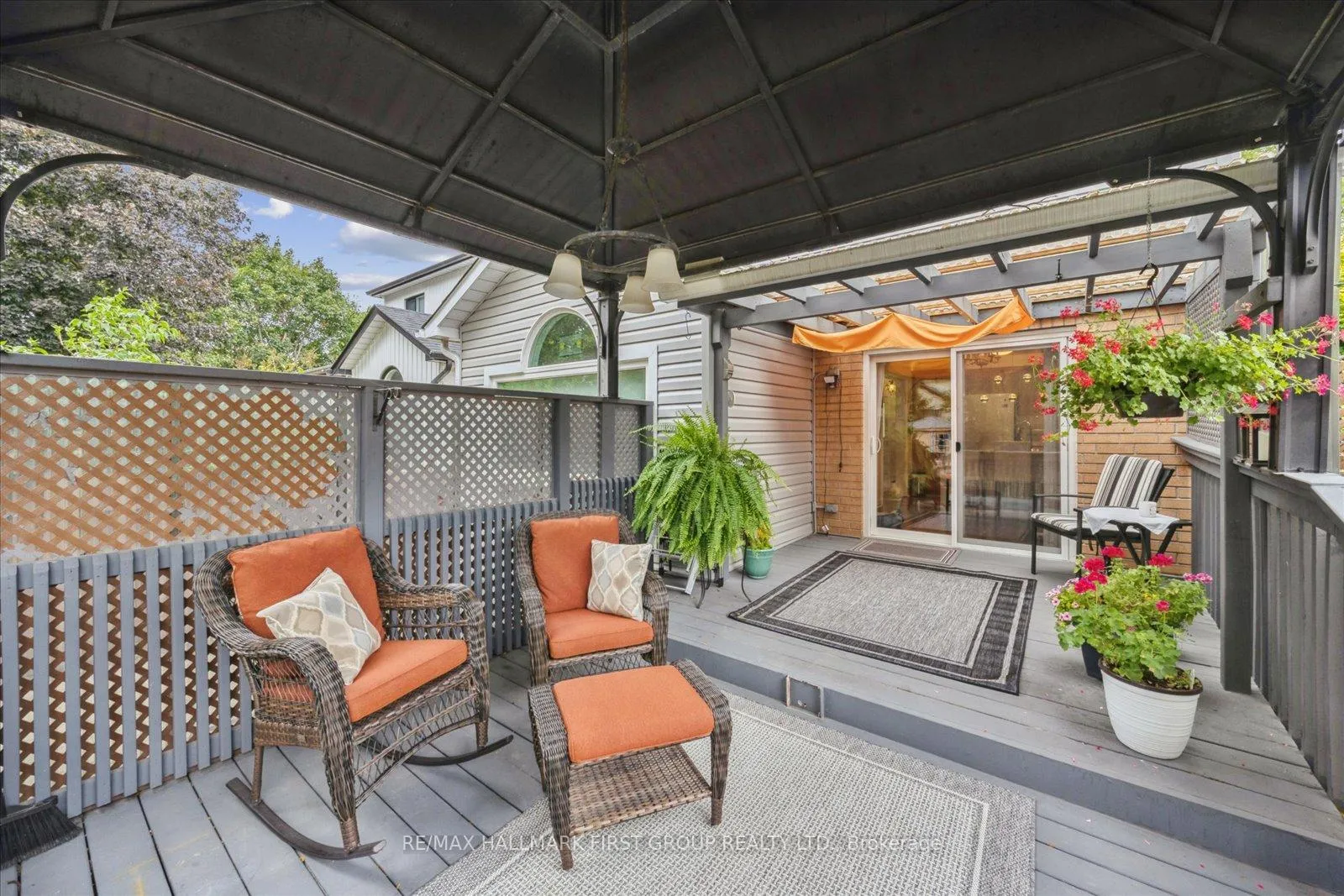 Photo 35 of 412 Athol Street, Whitby, Downtown Whitby — HOMEH