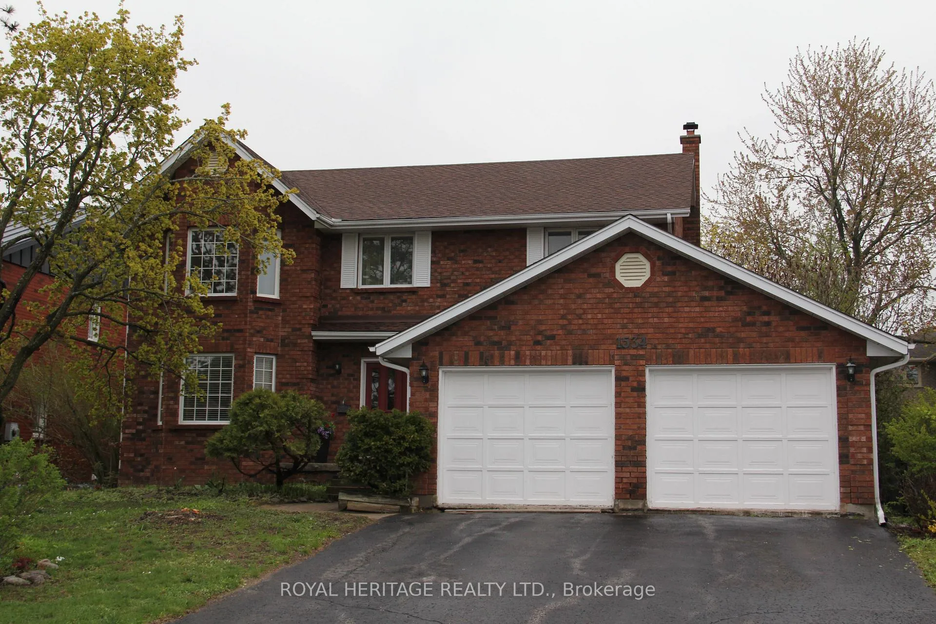 Front of 1534 Scollard Crescent