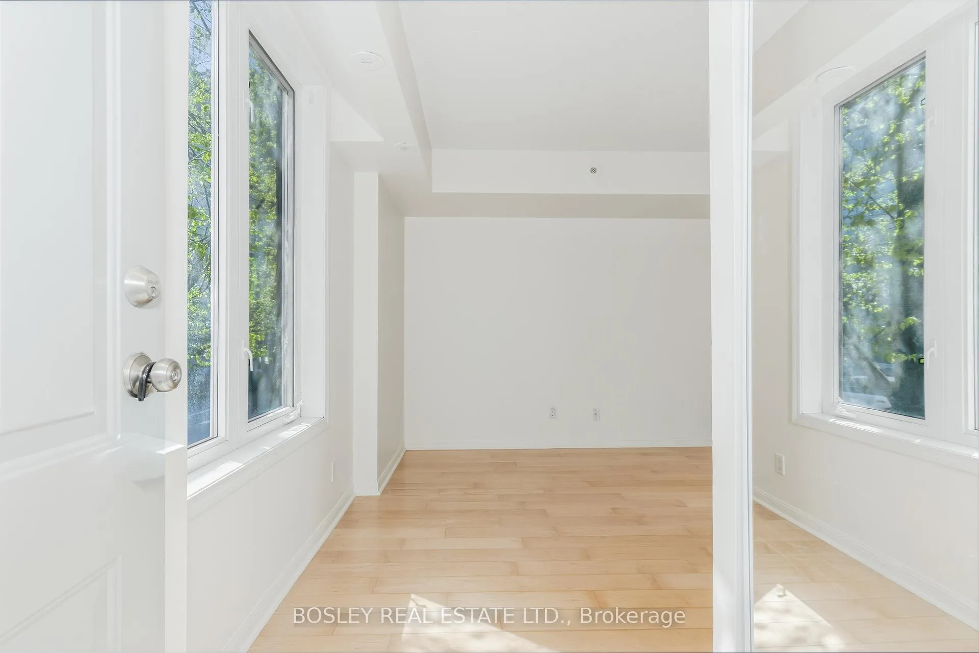 Photo 2 of Unit 606, 100 Strachan Avenue, Toronto, Niagara — HOMEH
