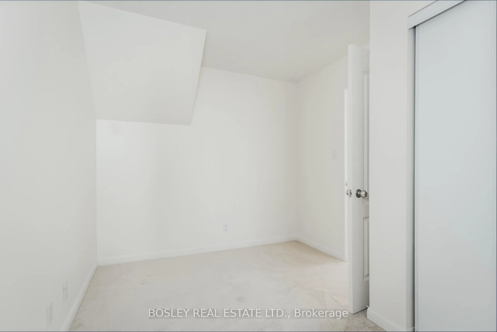 Photo 21 of Unit 606, 100 Strachan Avenue, Toronto, Niagara — HOMEH