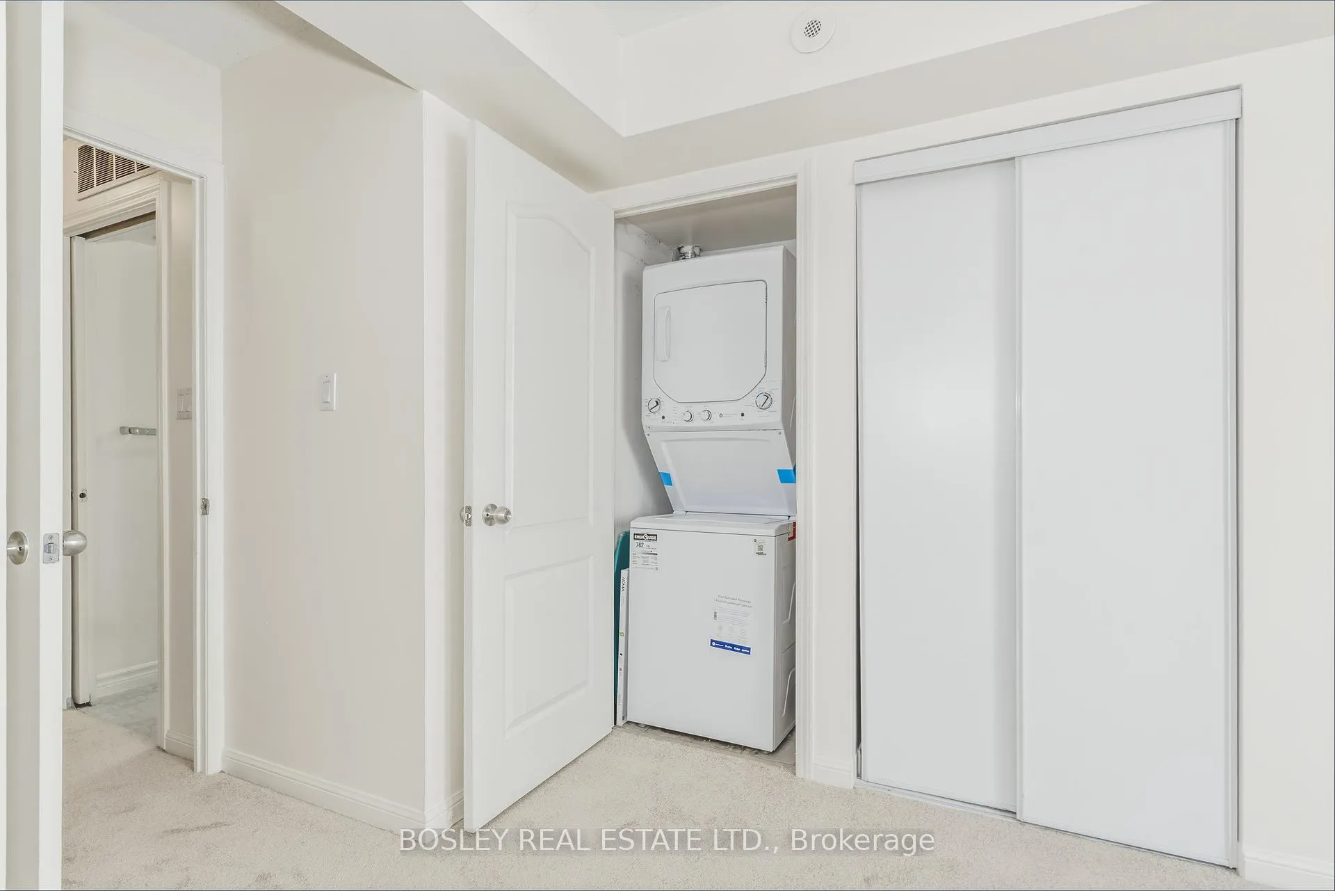 Photo 23 of Unit 606, 100 Strachan Avenue, Toronto, Niagara — HOMEH
