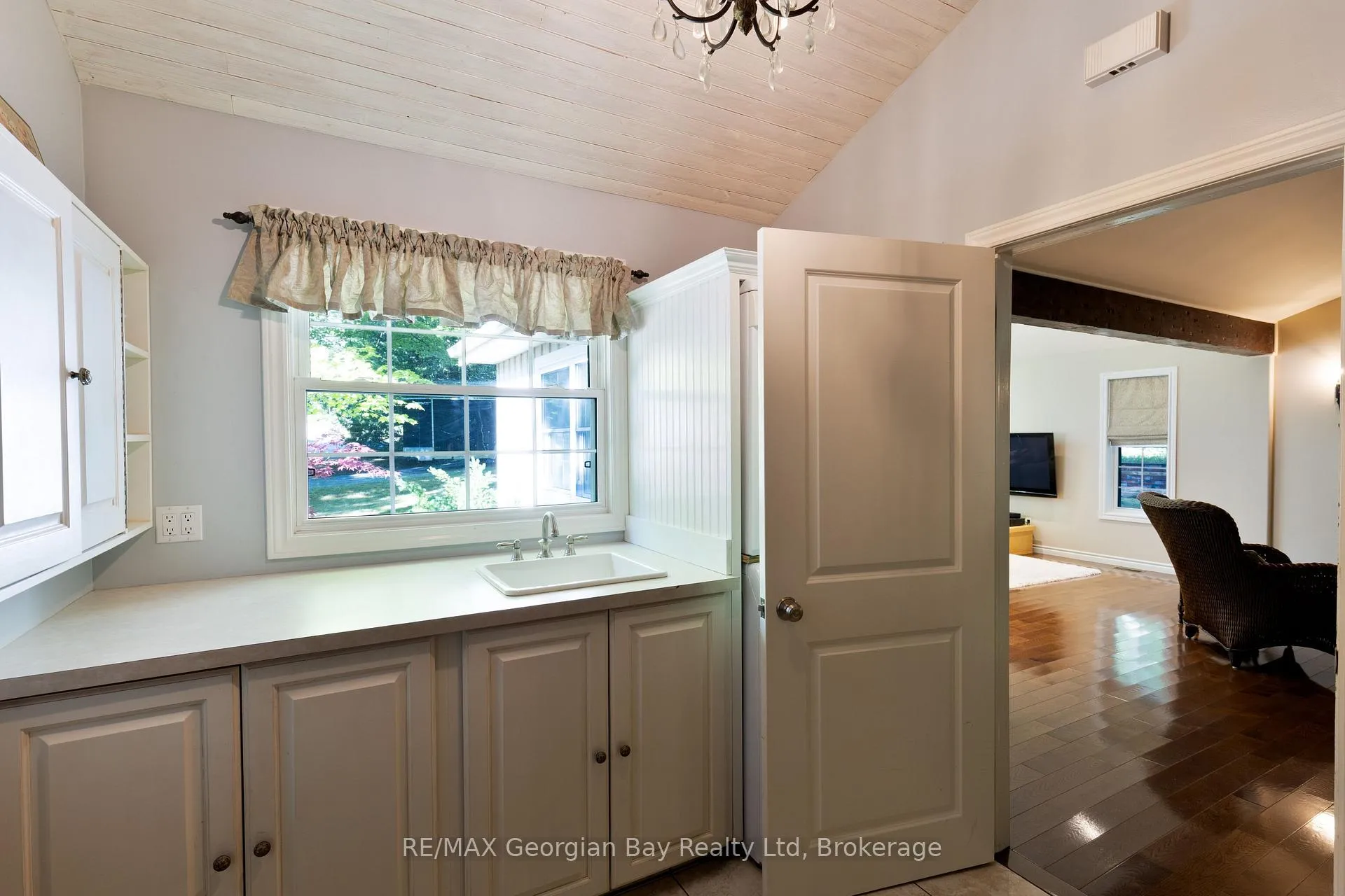 Photo 4 of 133 Timcourt Drive, Tiny, Rural Tiny — HOMEH
