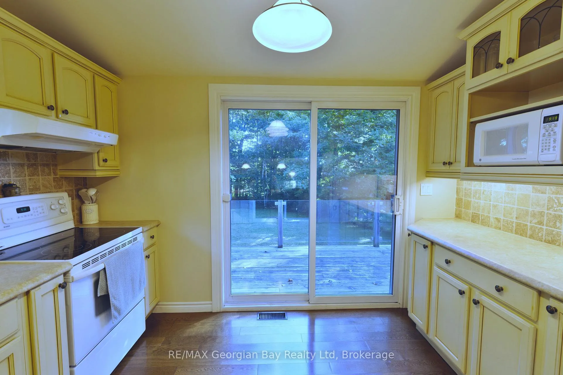 Photo 15 of 133 Timcourt Drive, Tiny, Rural Tiny — HOMEH