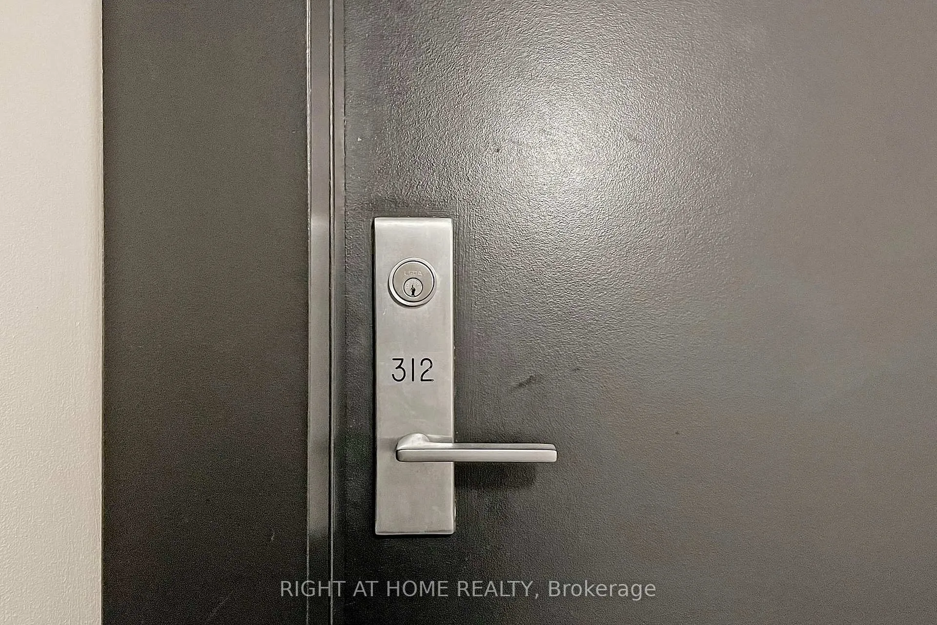 Photo 3 of Unit 312, 38 Niagara Street, Toronto, Waterfront Communities — HOMEH