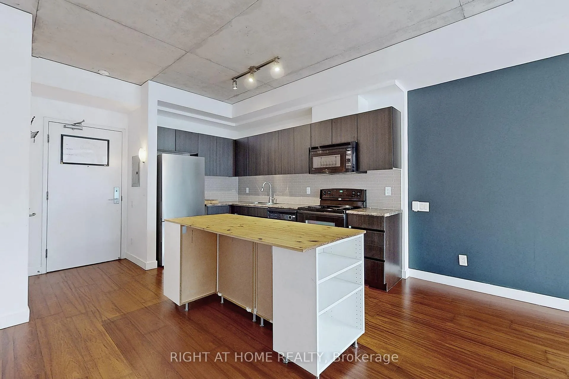 Photo 6 of Unit 312, 38 Niagara Street, Toronto, Waterfront Communities — HOMEH