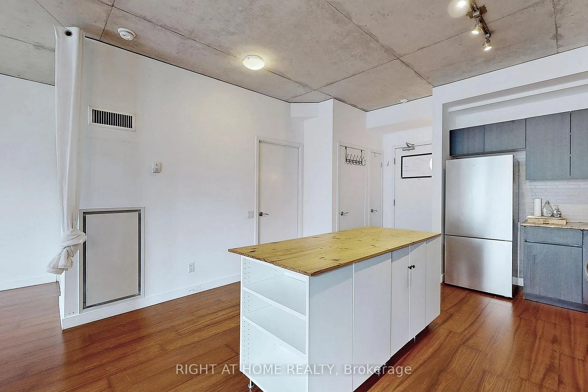 Photo 9 of Unit 312, 38 Niagara Street, Toronto, Waterfront Communities — HOMEH