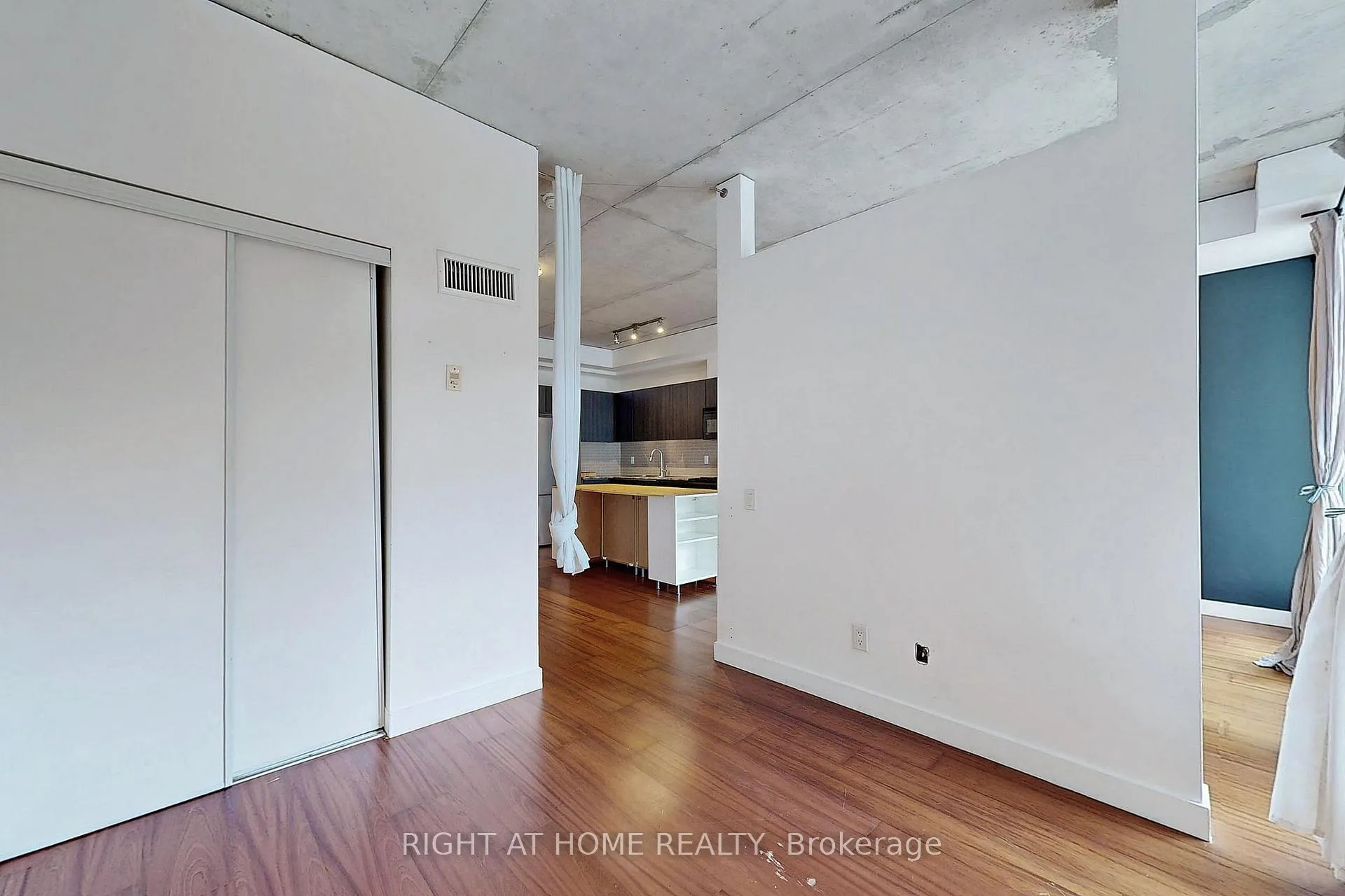 Photo 14 of Unit 312, 38 Niagara Street, Toronto, Waterfront Communities — HOMEH
