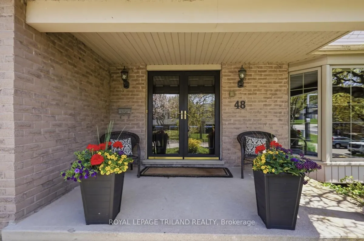 Photo 3 of 48 Tamarack Crescent, London, South L — HOMEH