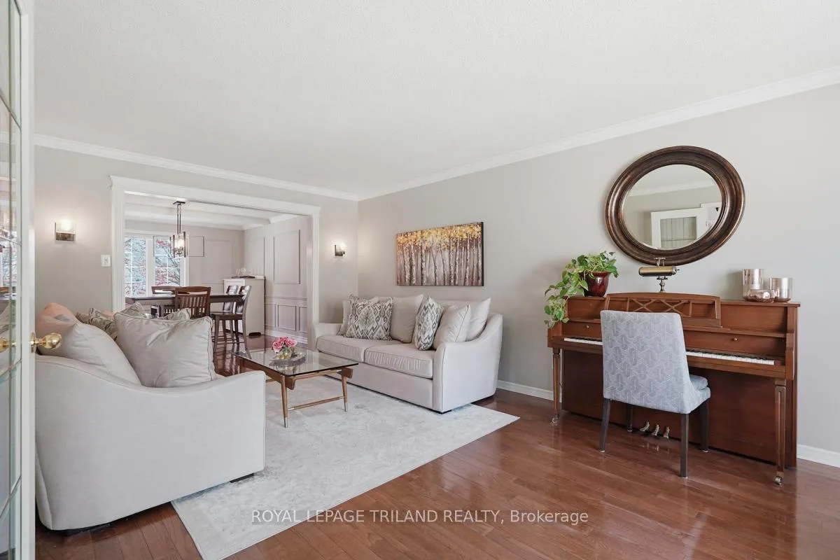 Photo 5 of 48 Tamarack Crescent, London, South L — HOMEH