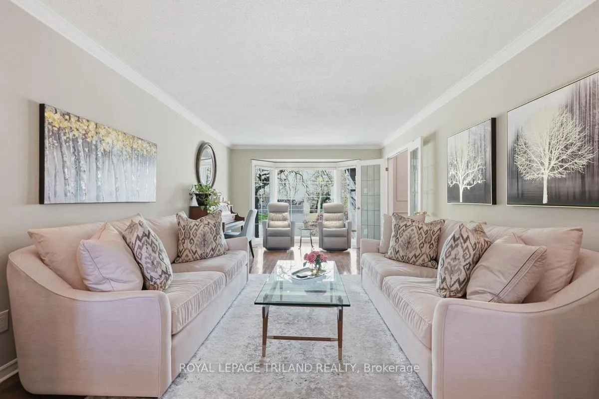Photo 6 of 48 Tamarack Crescent, London, South L — HOMEH