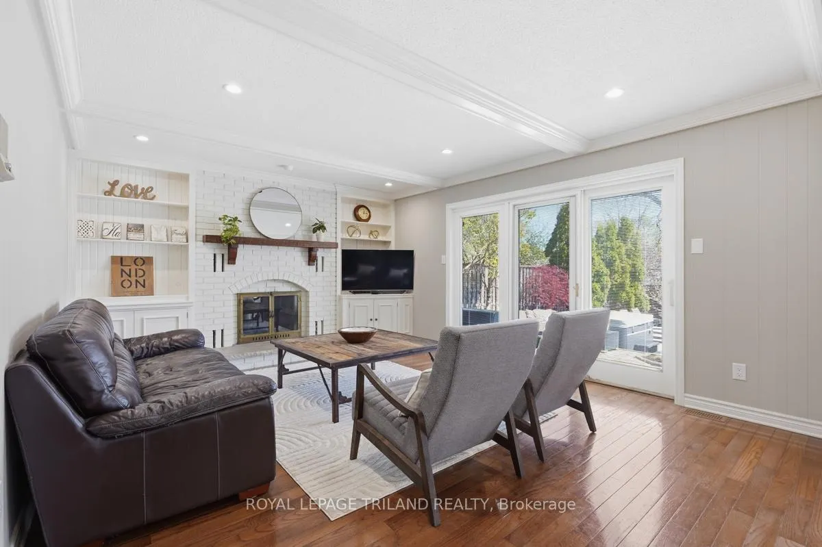 Photo 13 of 48 Tamarack Crescent, London, South L — HOMEH