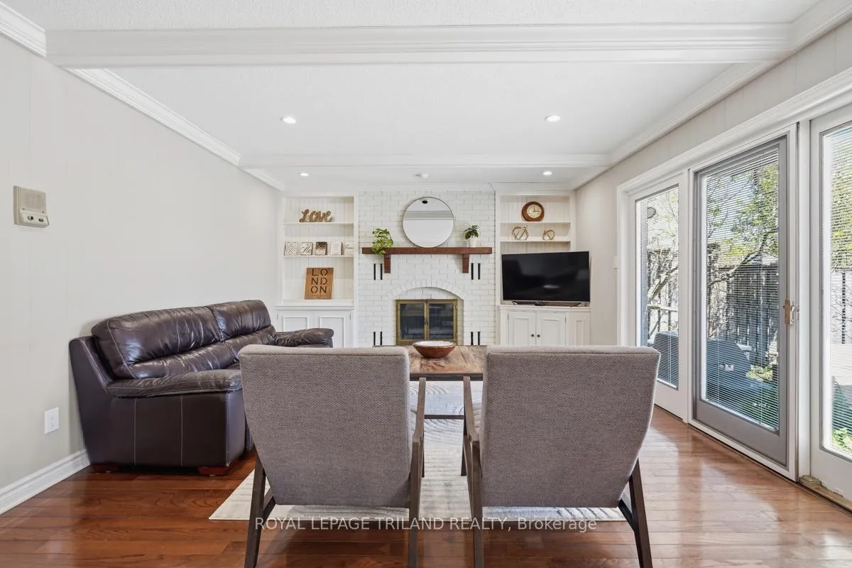 Photo 14 of 48 Tamarack Crescent, London, South L — HOMEH