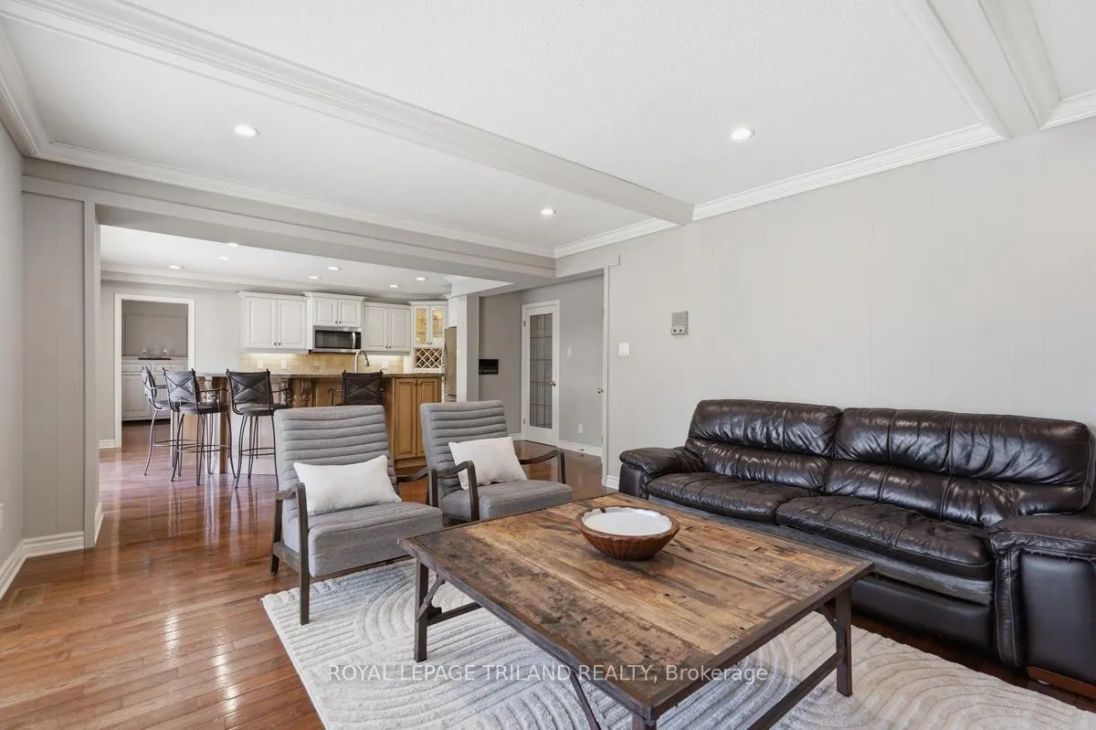 Photo 16 of 48 Tamarack Crescent, London, South L — HOMEH